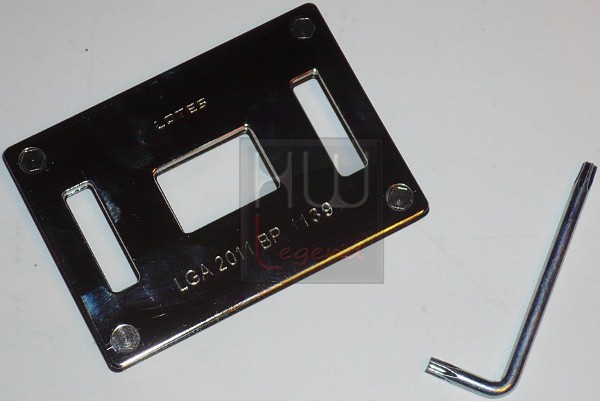 022-asus-rampage-iv-formula-x79-foto-scheda-x-socket-2