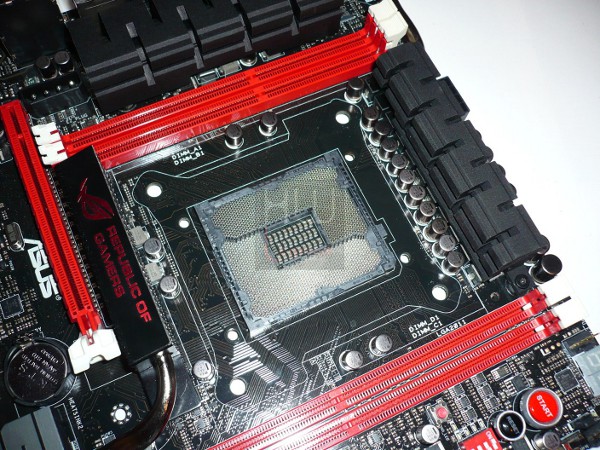 023-asus-rampage-iv-formula-x79-foto-scheda-x-socket-3