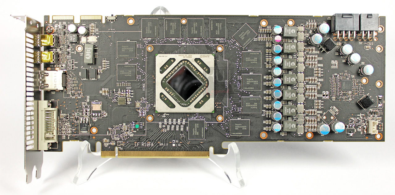 club3d_hd7970ra_pcb_fronte