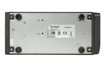 synology_ds713p_nas_inferiore