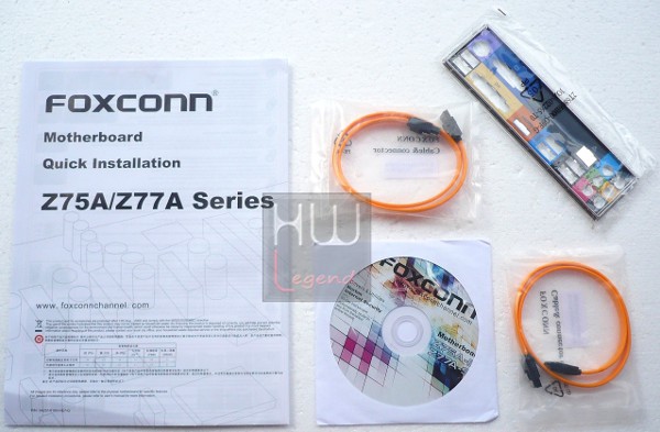 028-foxconn-z77a-s-confezione-dotazione-2