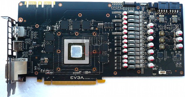 065-evga-geforce-gtx680-classified-foto-scheda-smontata-fronte
