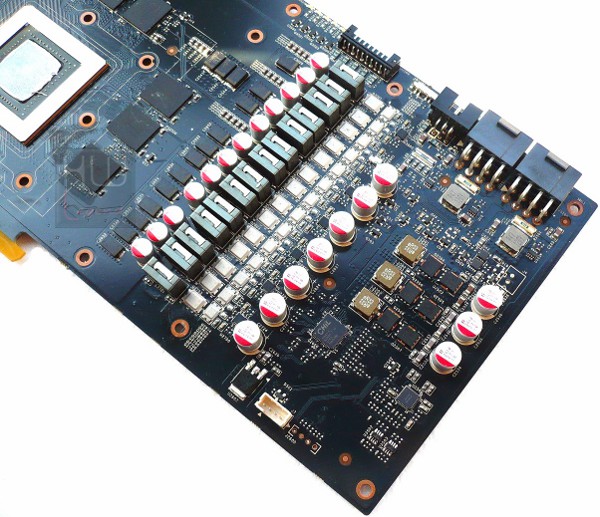067b-evga-geforce-gtx680-classified-foto-scheda-circuiteria-1