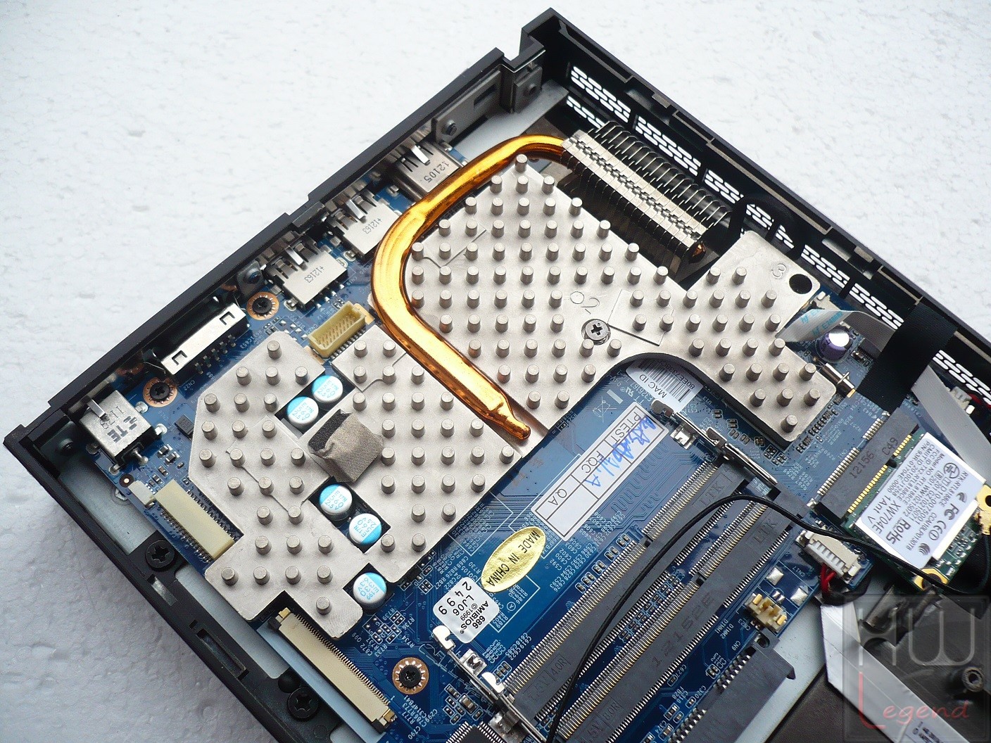 040b-shuttle-xs35gta-minipc-interno-dissipatore-cpu-chipset