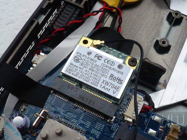 041-shuttle-xs35gta-minipc-interno-scheda-wifi
