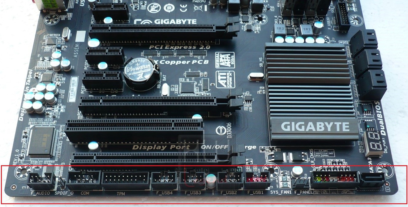 044-giga-f2a85x-up4-foto-scheda-connettori-supplementari