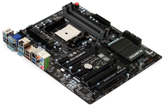 127-giga-f2a85x-up4-foto-mobo-conclusioni