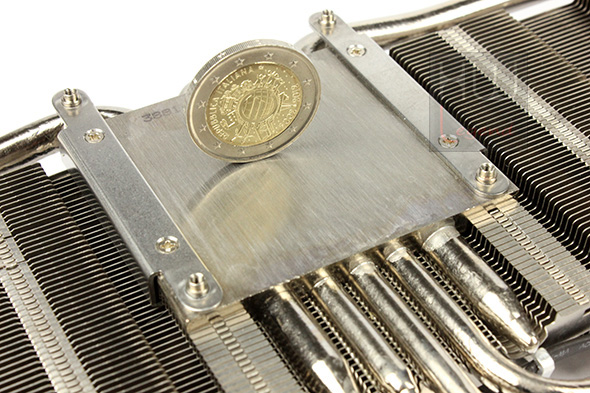 msi_gtx680_lightning_scheda_dissipatore_7