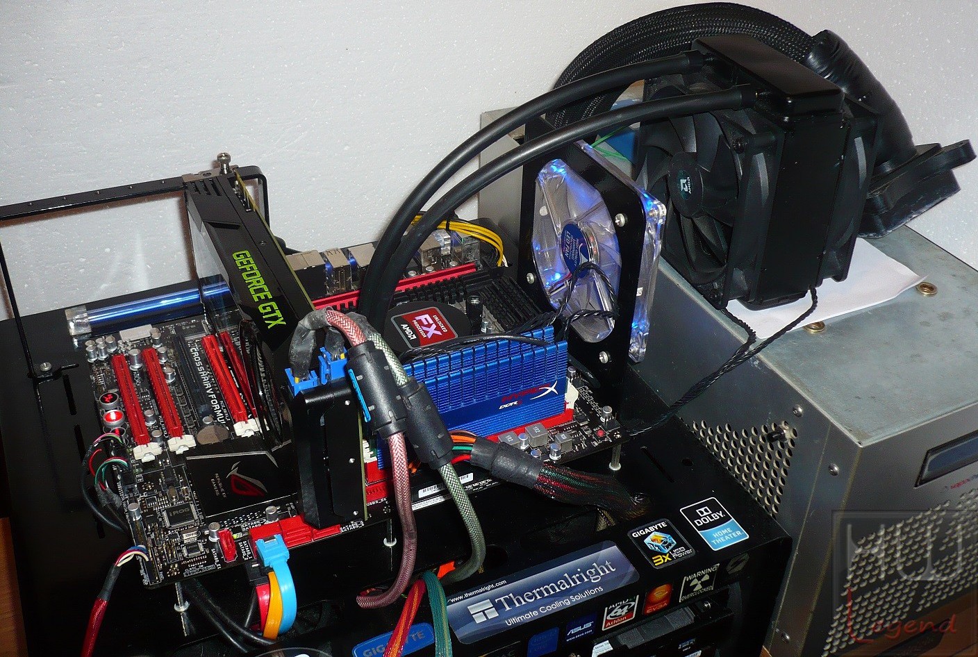 036-amd-bulldozer-fx4130-foto-piattaforma-1