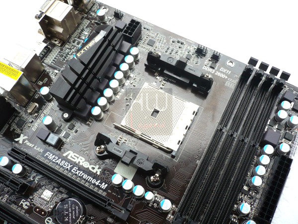 040-asrock-fm2a85x-extreme4m-foto-scheda-zona-socket-large