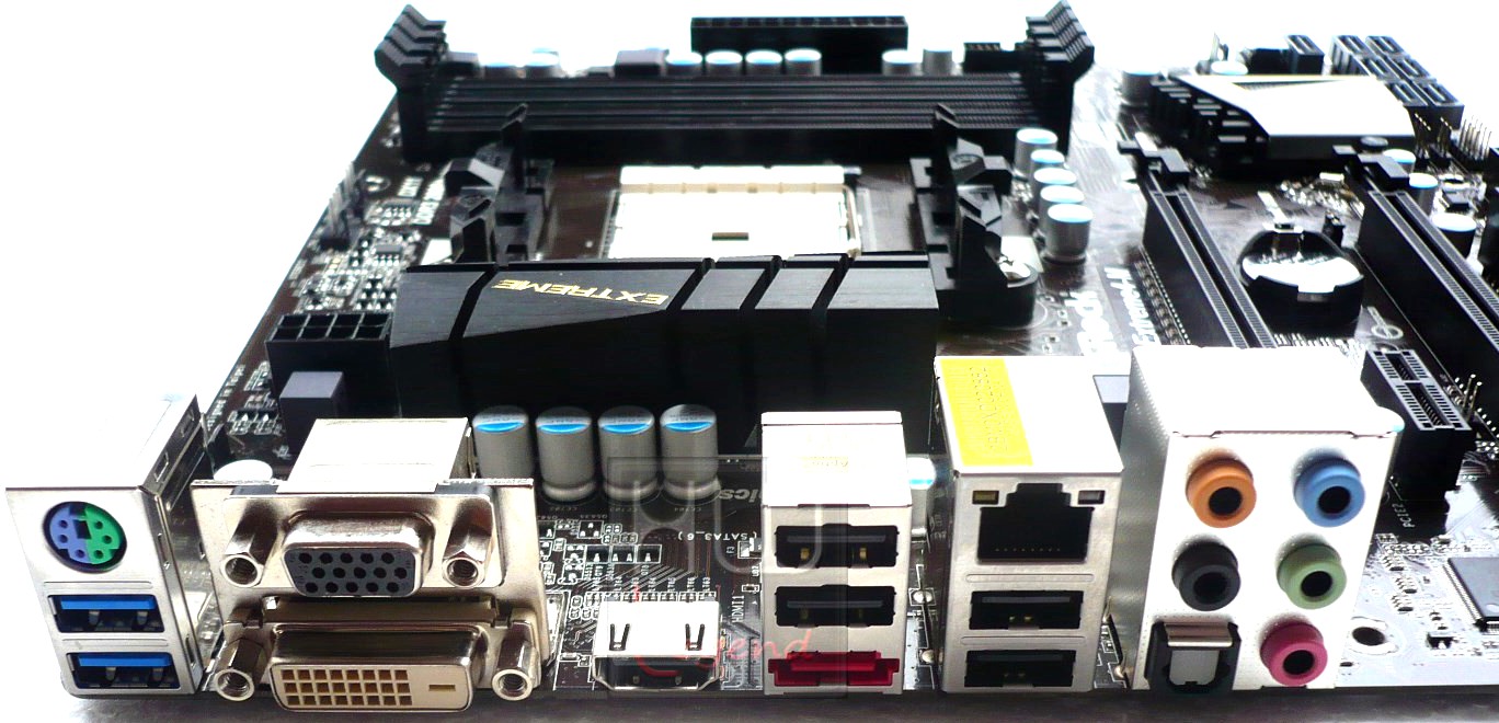 054-asrock-fm2a85x-extreme4m-foto-pannello-posteriore-IO