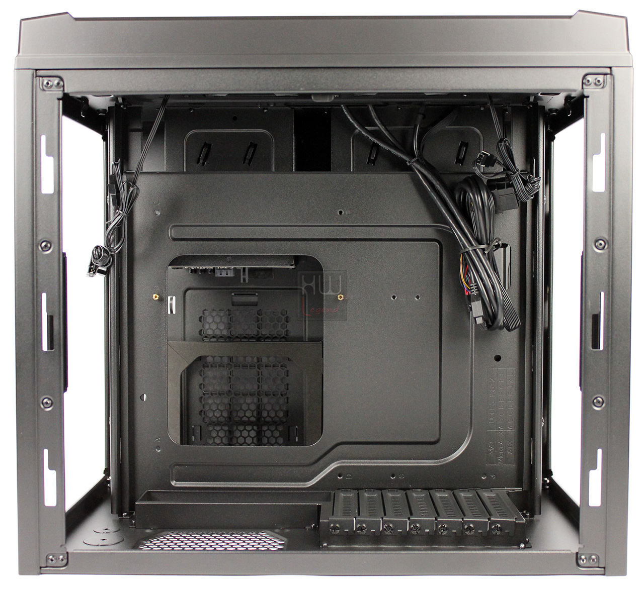 cooler_master_haf_xb_case_interno1