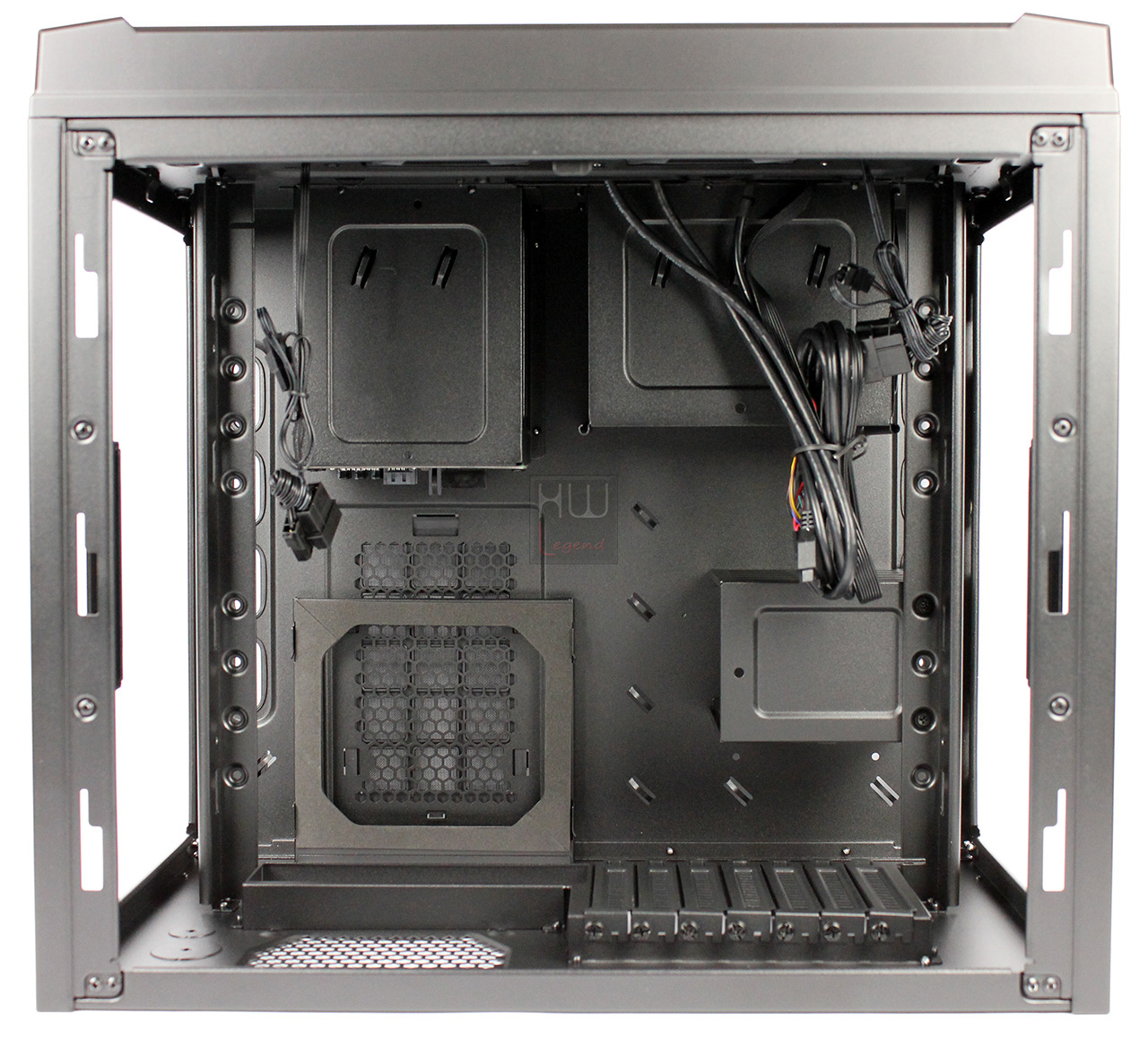 cooler_master_haf_xb_case_interno2