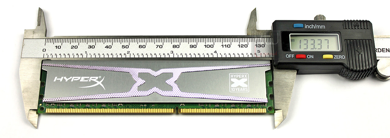 kingston_HyperX_10_Year_1866C9_moduli_dimensioni1