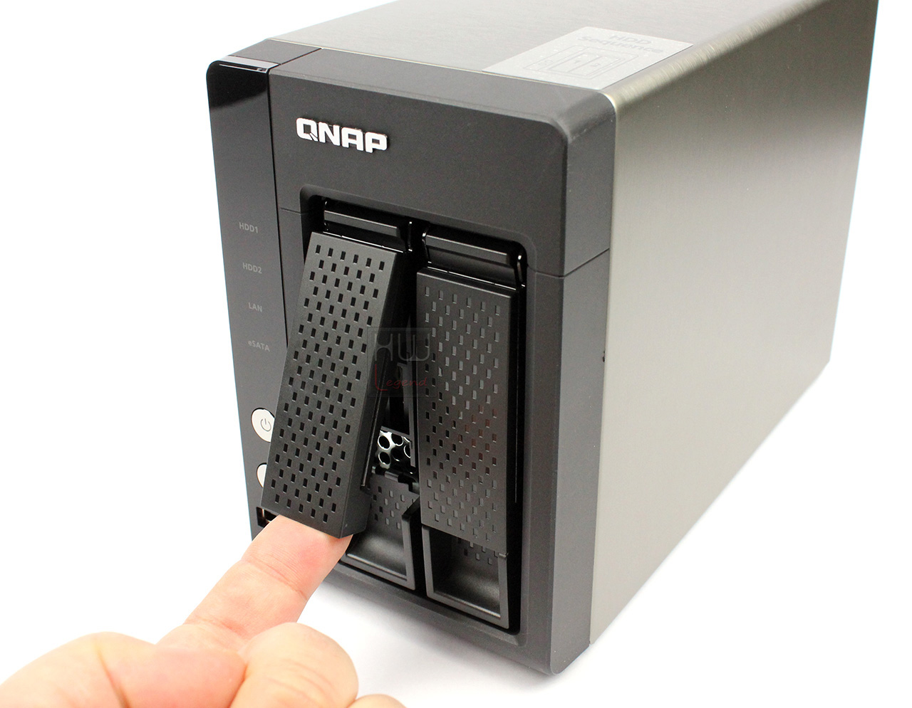 qnap_ts_221_nas_hotswap1