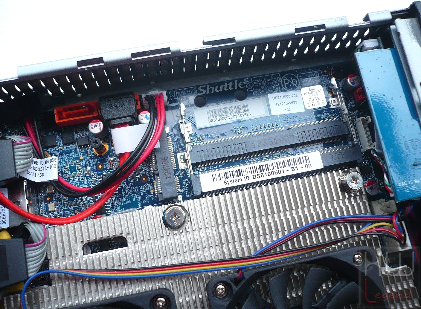 039-shuttle-ds61-minipc-slot-soddr3-slot-minipcie