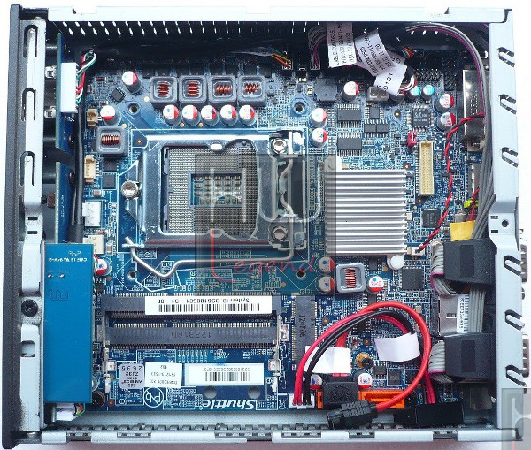 044-shuttle-ds61-minipc-scheda-madre