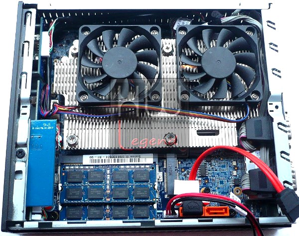 061a-shuttle-ds61-minipc-installazione-componenti-4