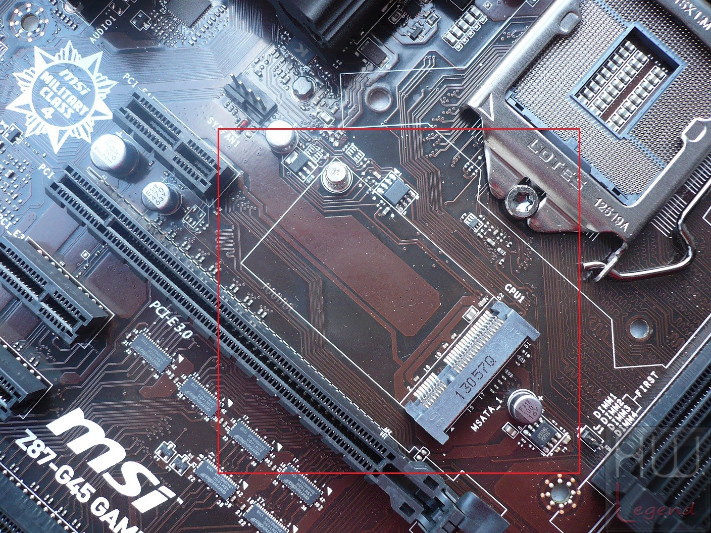 052-msi-z87-g45-gaming-foto-scheda-porta-msata