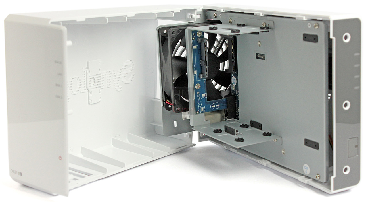 synology_ds213j_nas_aperto1