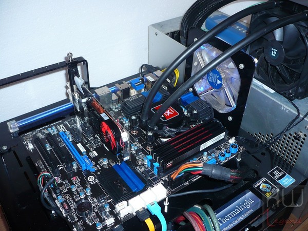020a-amd-apu-a10-6800K-dual-graphis-config-prova