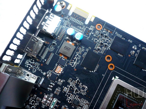 069-zotac-gtx650-ti-boost-foto-scheda-circuiteria-mem