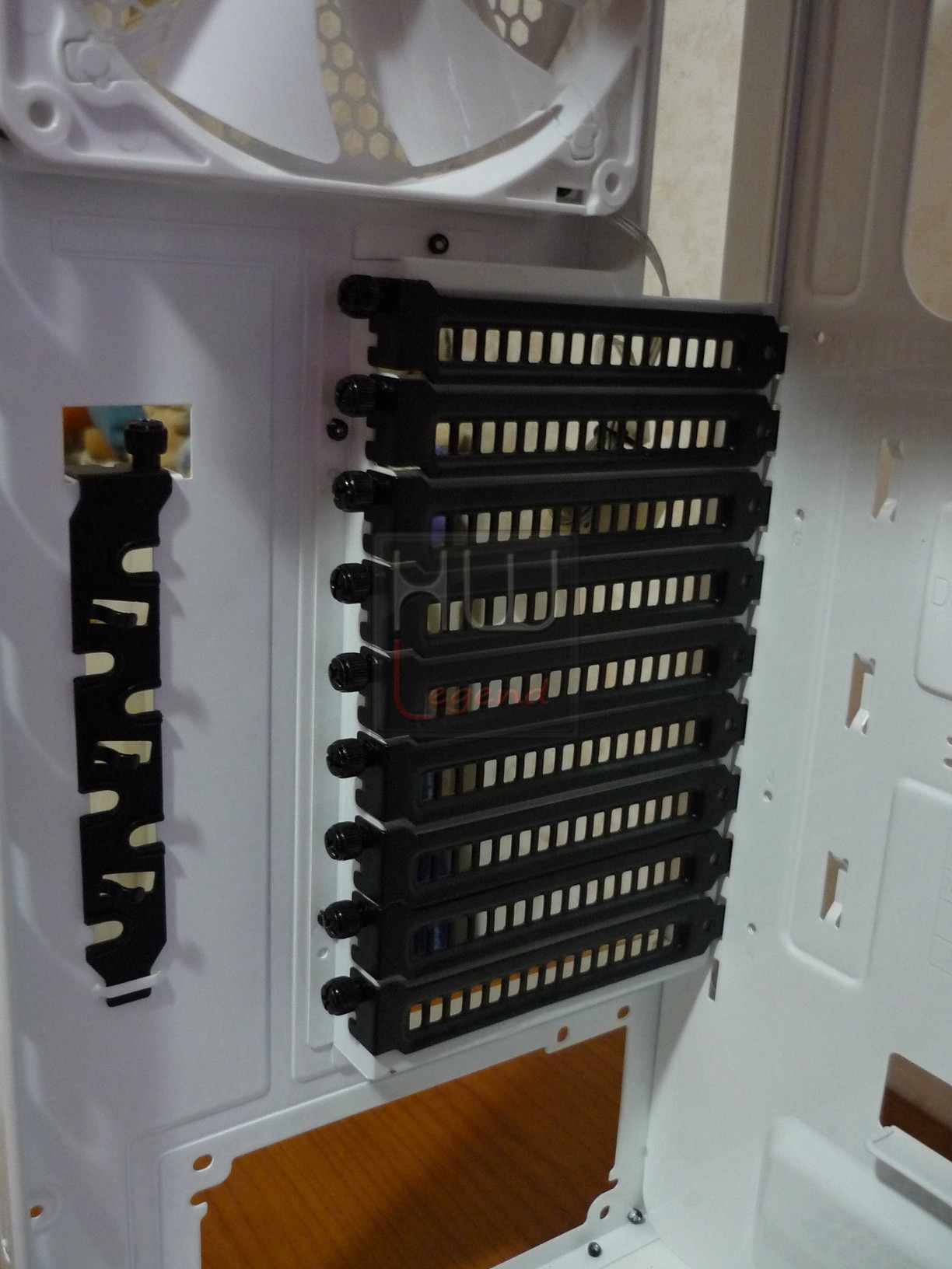 042-cm-storm-stryker-foto-interno-12