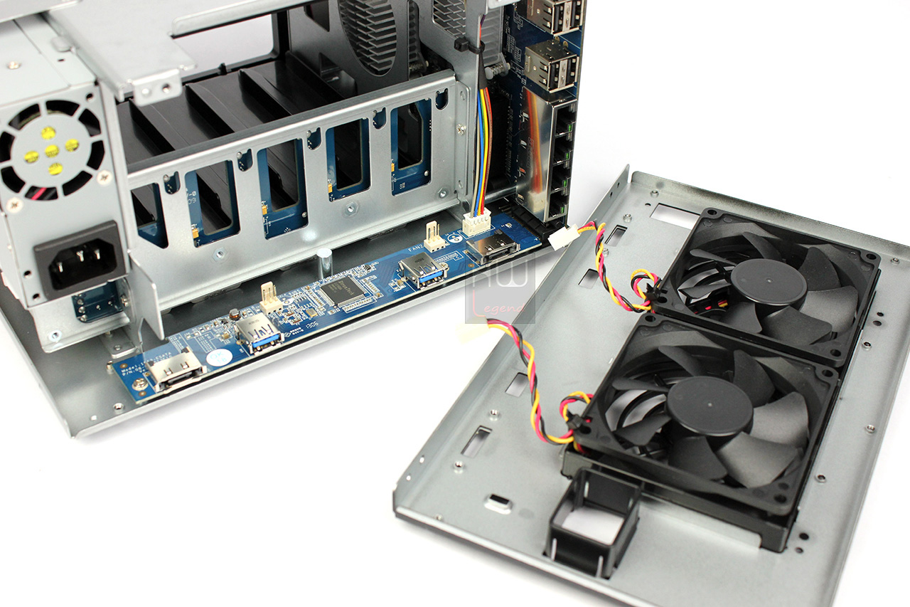 synology_ds1513_nas_aperto6