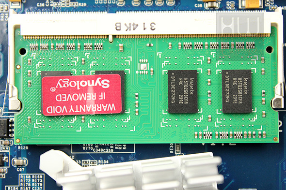 synology_ds1513_nas_pcb_sodimm1