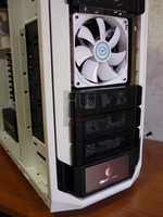 040-cm-storm-stryker-foto-interno-10