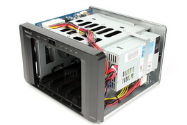 synology_ds1513_nas_aperto3