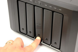 synology_ds1513_nas_hotswap1