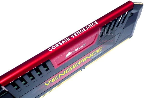025b-corsair-vengeance-pro-2400-foto-moduli-incisione-serie