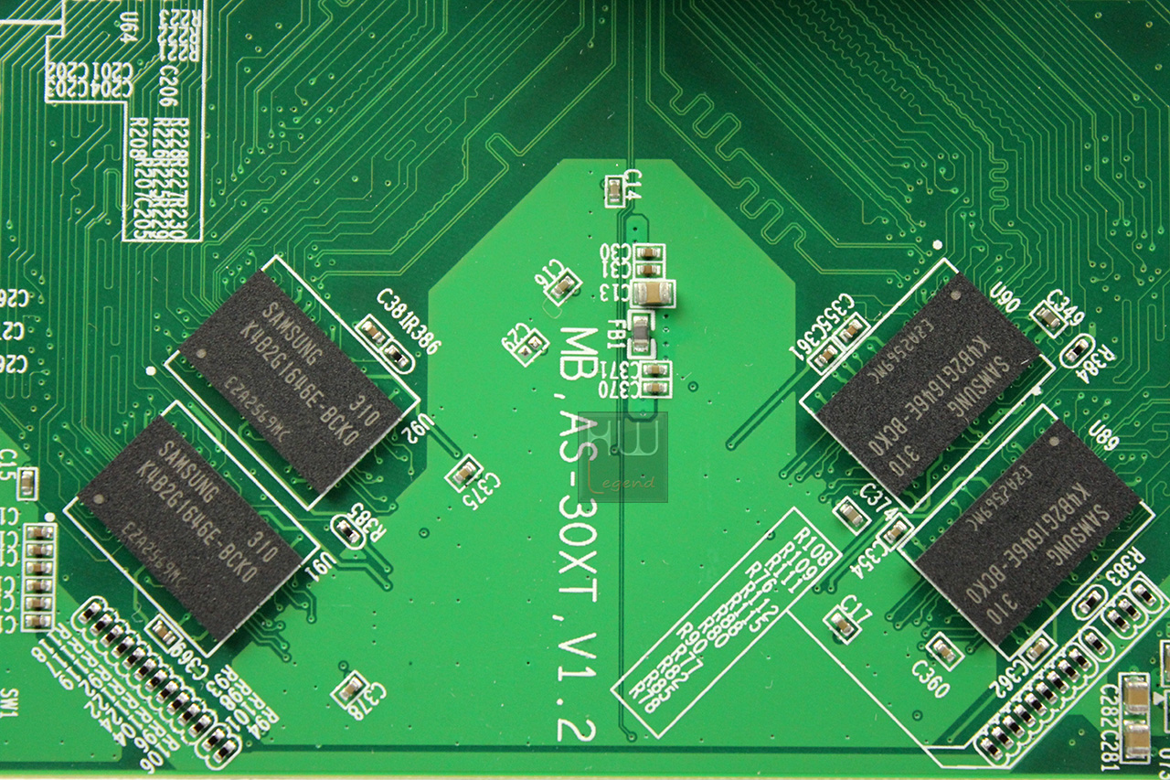 asustor_as-304t_nas_pcb_memorie_1