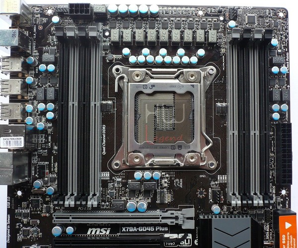 041-msi-x79a-gd45-plus-foto-scheda-slot-ddr3