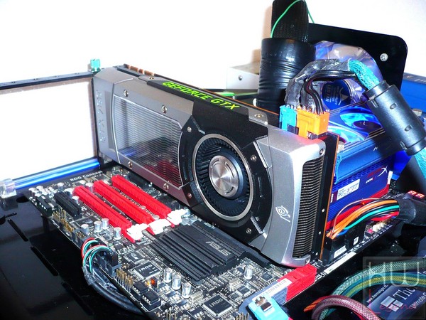 044-nvidia-gtx-780-reference-board-foto-config-prova