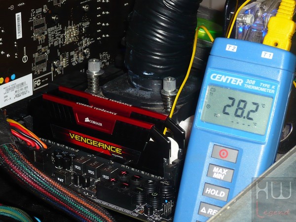 057-corsair-vengeance-pro-2400-temperatura-rilevata-default
