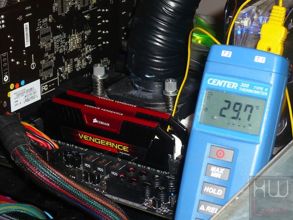 058-corsair-vengeance-pro-2400-temperatura-rilevata-oc