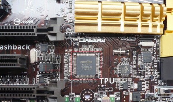 048-asus-z87-plus-foto-scheda-chip-hwmonitor