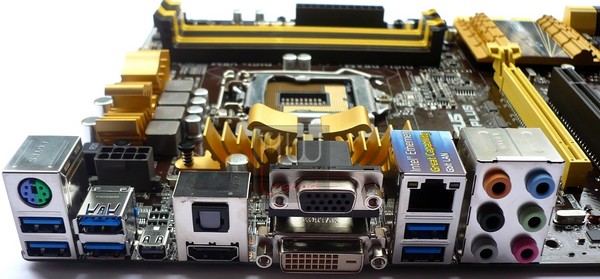 053-asus-z87-plus-foto-scheda-pannello-IO