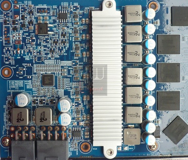 057a-gigabyte-r9-280x-windforce3x-foto-scheda-smontata