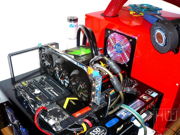 060-gigabyte-r9-280x-windforce3x-foto-config-prova