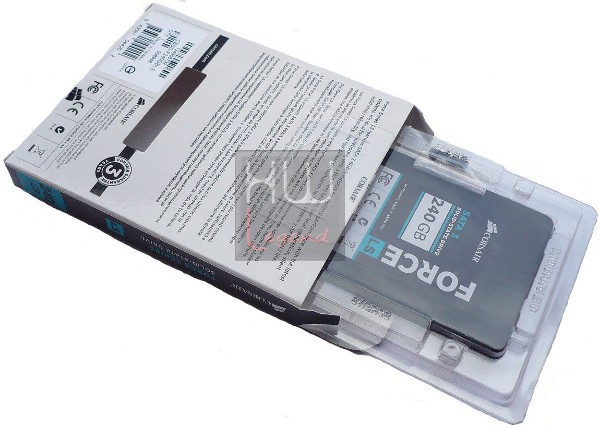 012-corsair-force-ls-ssd-240gb-foto-confezione-aperta-contenuto