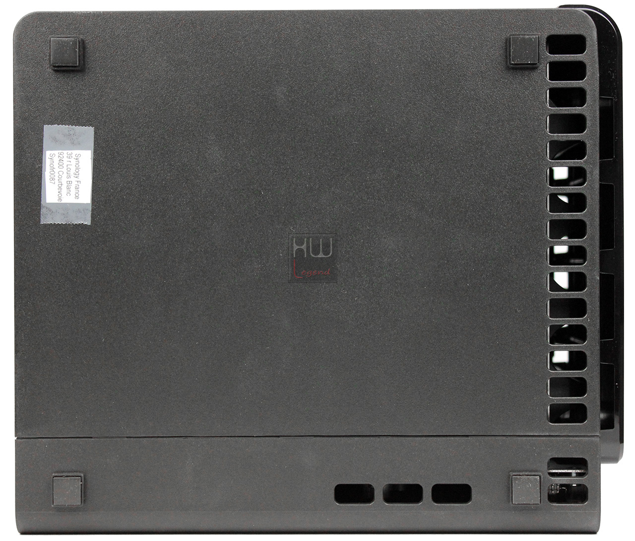 synology_ds414_nas_inferiore