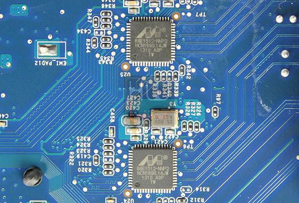 synology_ds414_nas_pcb_lan_1