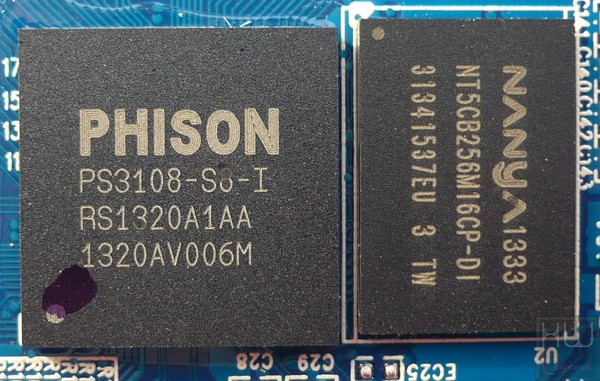 035-corsair-force-ls-ssd-240gb-foto-controller-phison-mem-dedicata