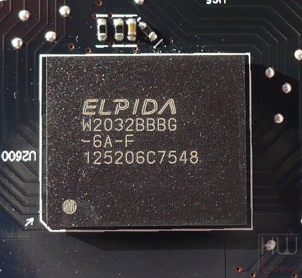 051-amd-r7-260-foto-scheda-smontata-modulo-gddr5-elpida