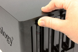 synology_ds414_nas_hotswap_2