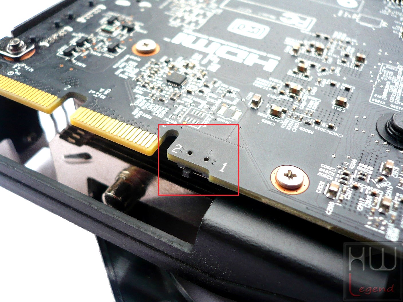 057-msi-r9-280x-gaming-scheda-particolare-switch-bios
