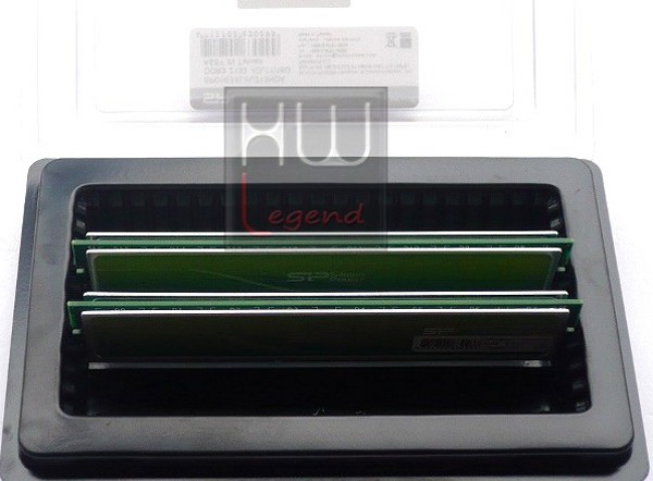 010b-silicon-power-2133-16gb-cl11-foto-confezione-aperta